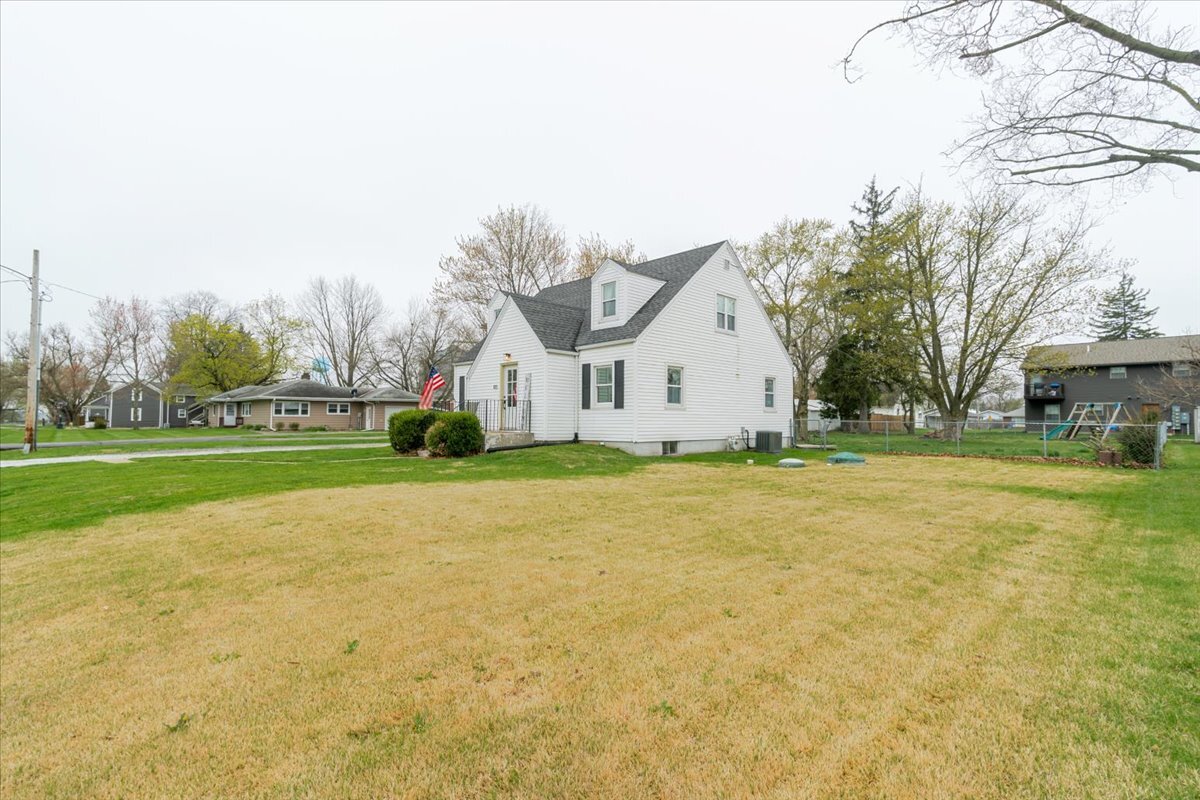 105 Detweiller Street, Congerville, IL 61729