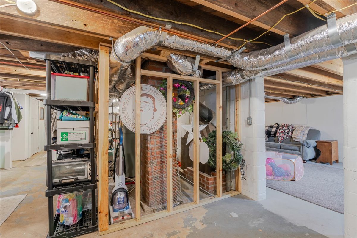 105 Detweiller Street, Congerville, IL 61729