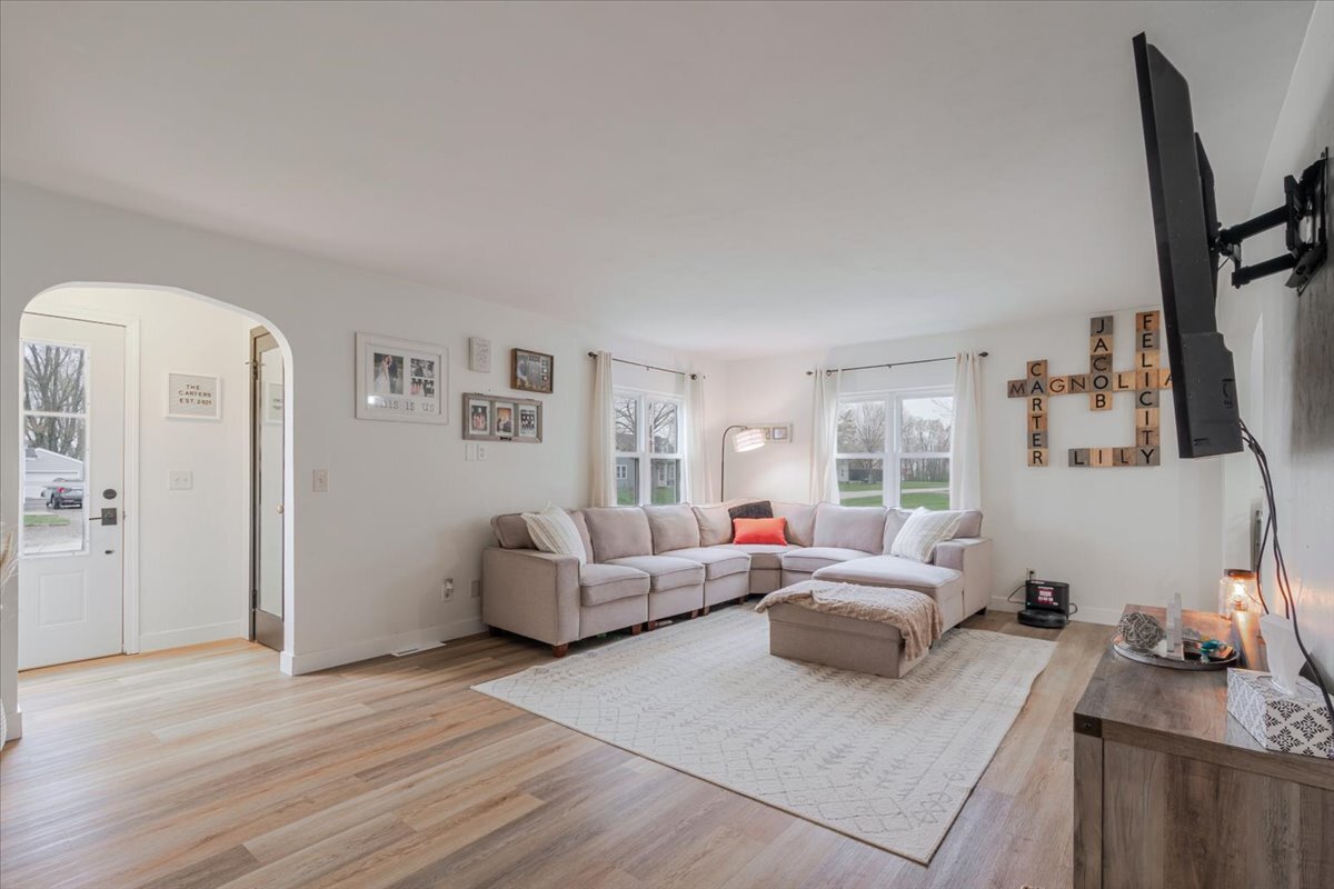 105 Detweiller Street, Congerville, IL 61729