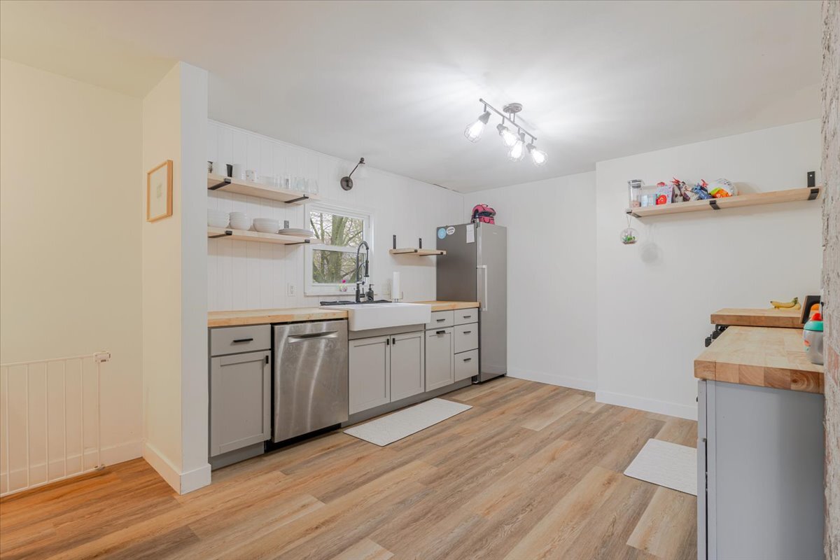 105 Detweiller Street, Congerville, IL 61729