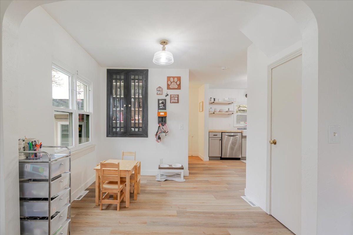 105 Detweiller Street, Congerville, IL 61729