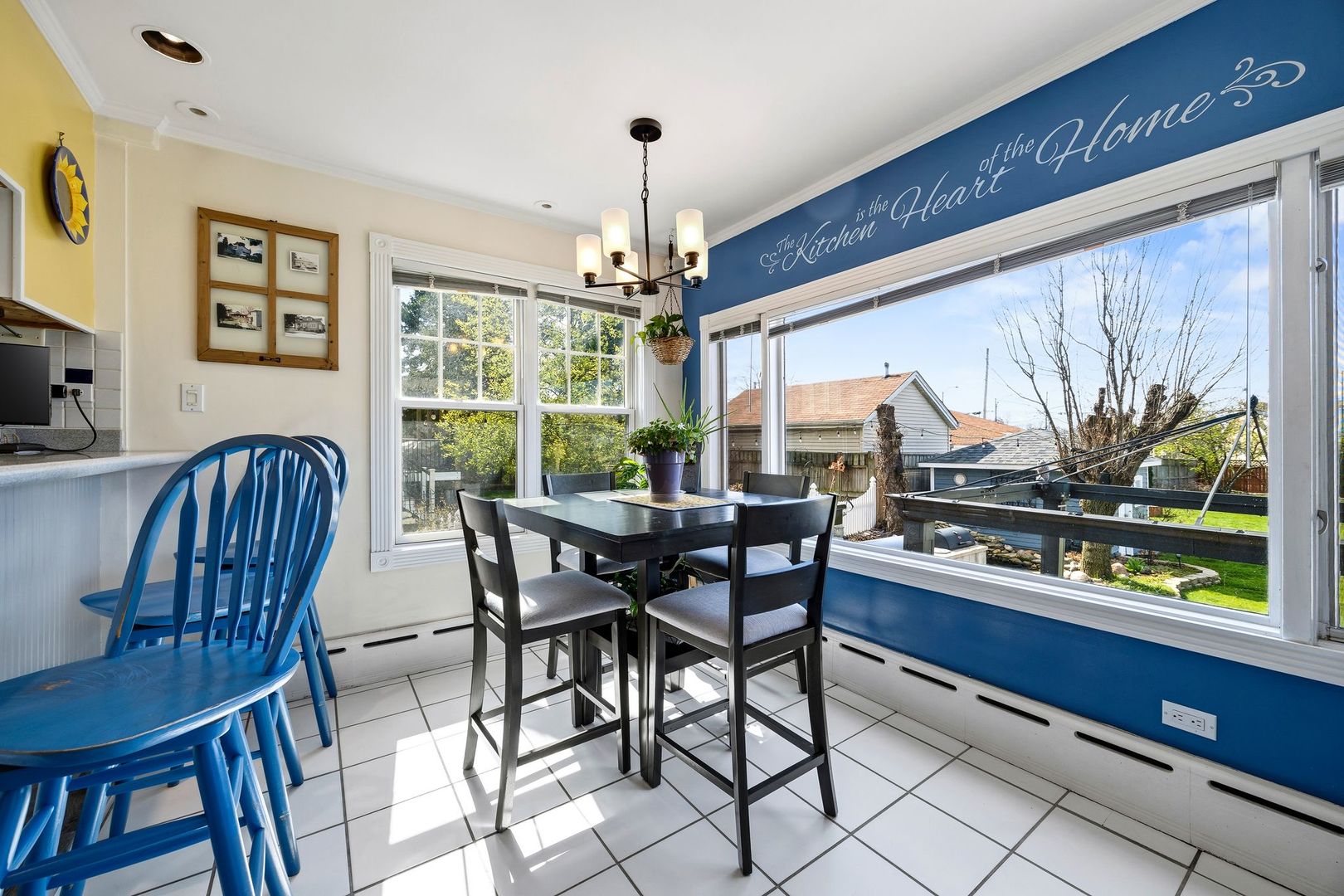 6883 W Hobart Avenue, Chicago, IL 60631