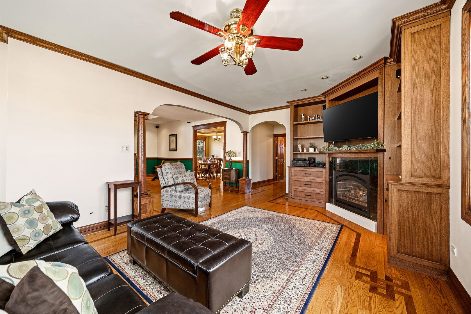 6883 W Hobart Avenue, Chicago, IL 60631