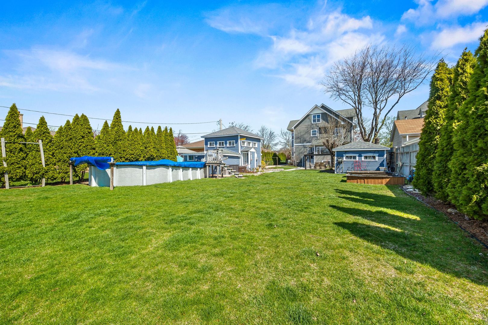 6883 W Hobart Avenue, Chicago, IL 60631