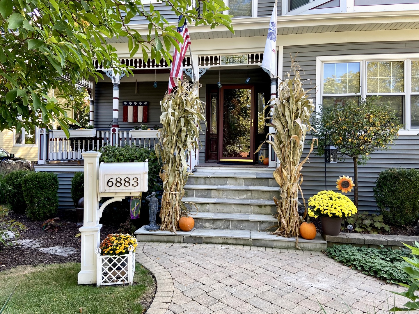 6883 W Hobart Avenue, Chicago, IL 60631