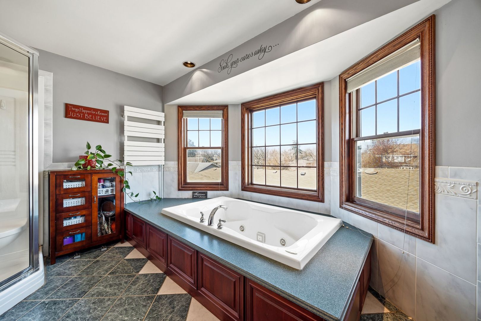 6883 W Hobart Avenue, Chicago, IL 60631