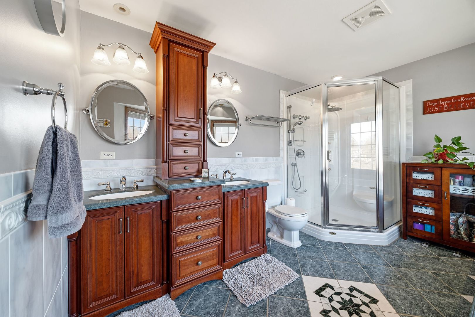 6883 W Hobart Avenue, Chicago, IL 60631