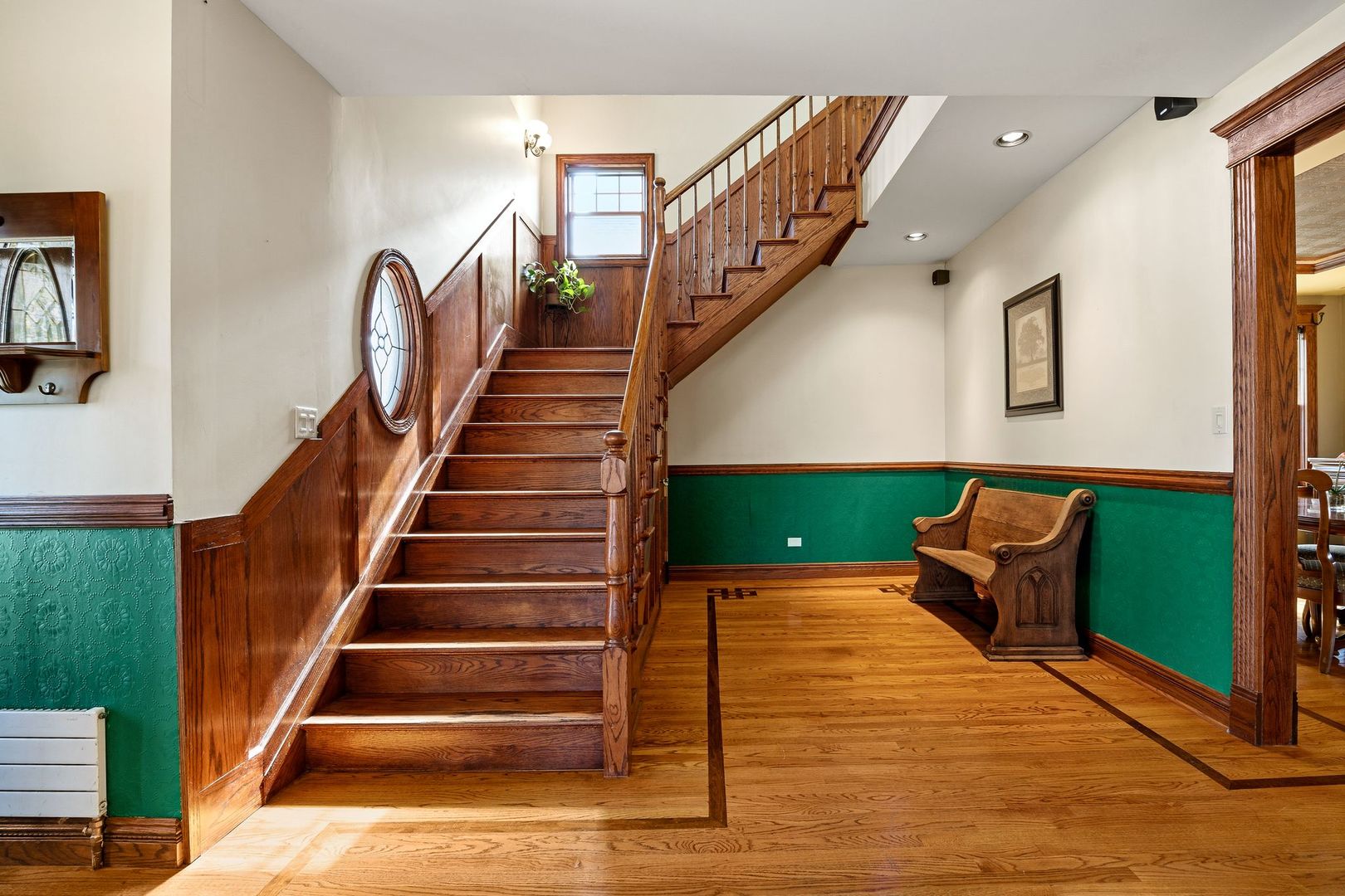 6883 W Hobart Avenue, Chicago, IL 60631