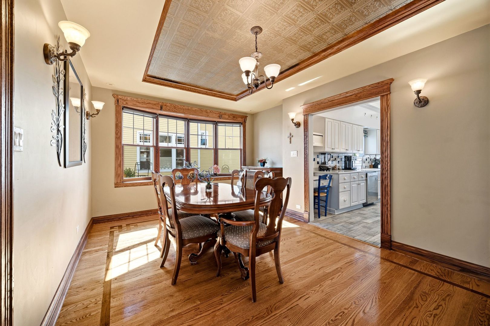 6883 W Hobart Avenue, Chicago, IL 60631