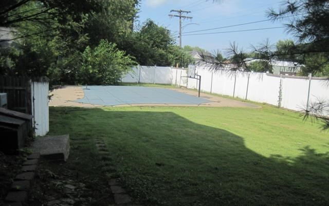 1142 E Broadway Street, Monmouth, IL 61462