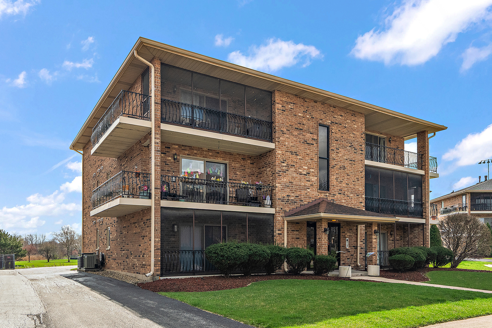 16749 Paxton Avenue #1N, Tinley Park, IL 60477