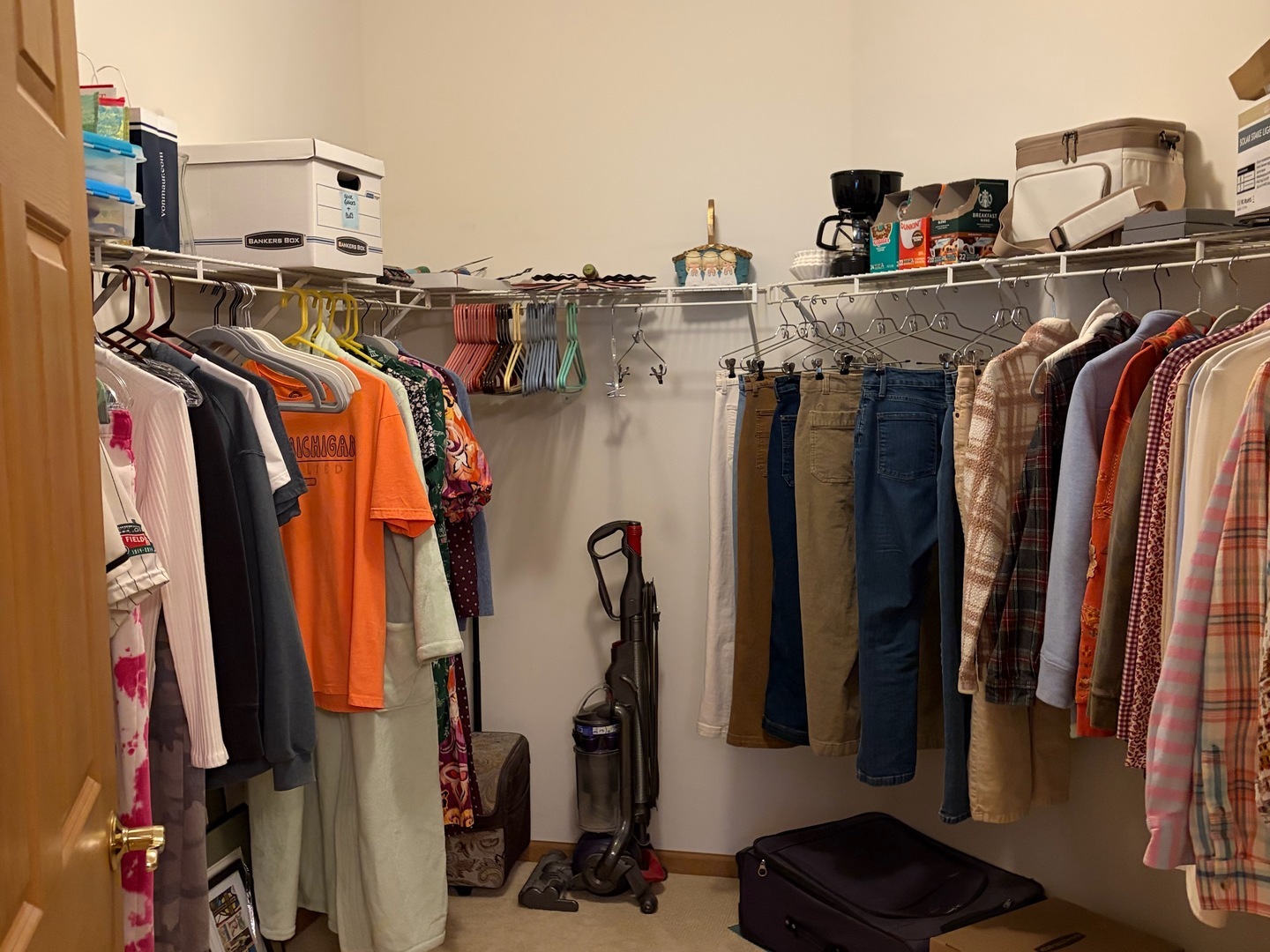 362 Woodhill Drive, Carol Stream, IL 60188