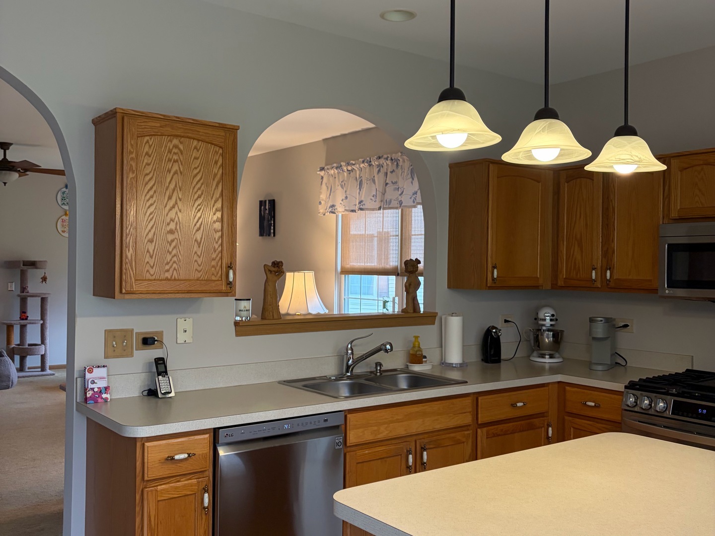 362 Woodhill Drive, Carol Stream, IL 60188