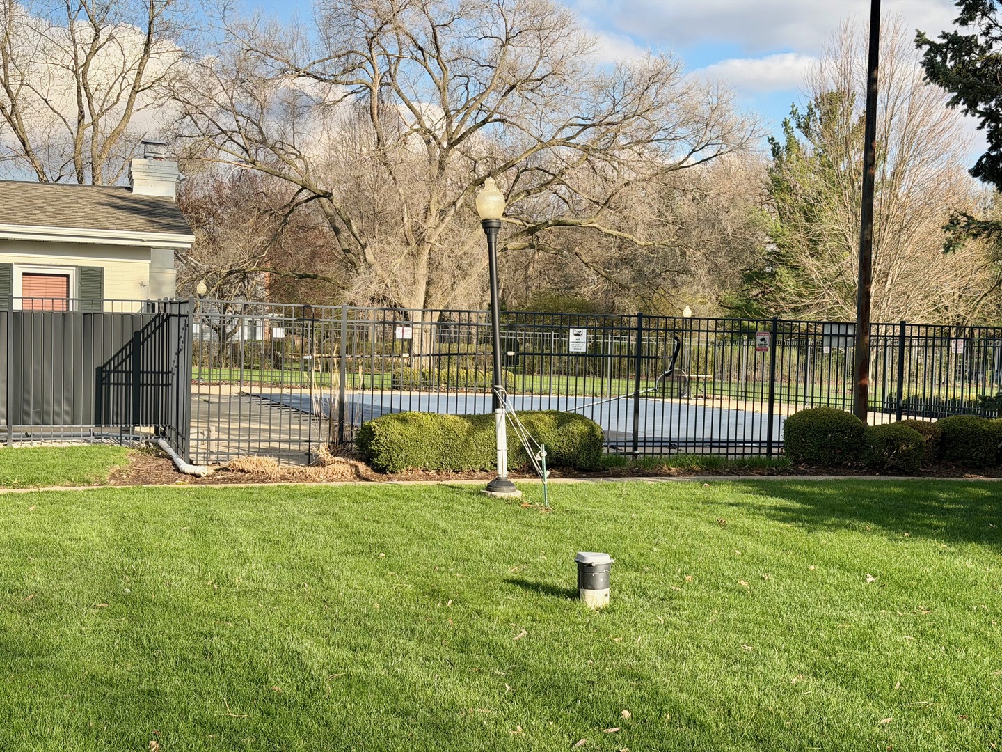 35 Oak Creek Drive, Yorkville, IL 60560