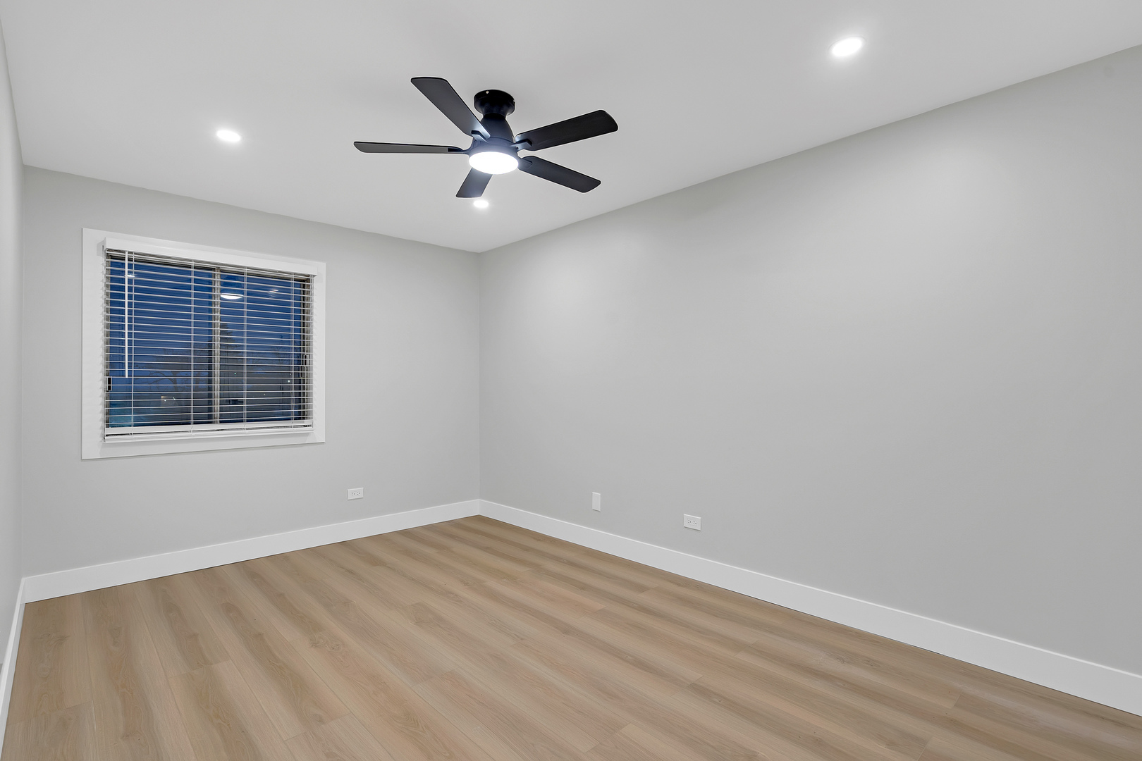 10347 Dearlove Road #302, Glenview, IL 60025