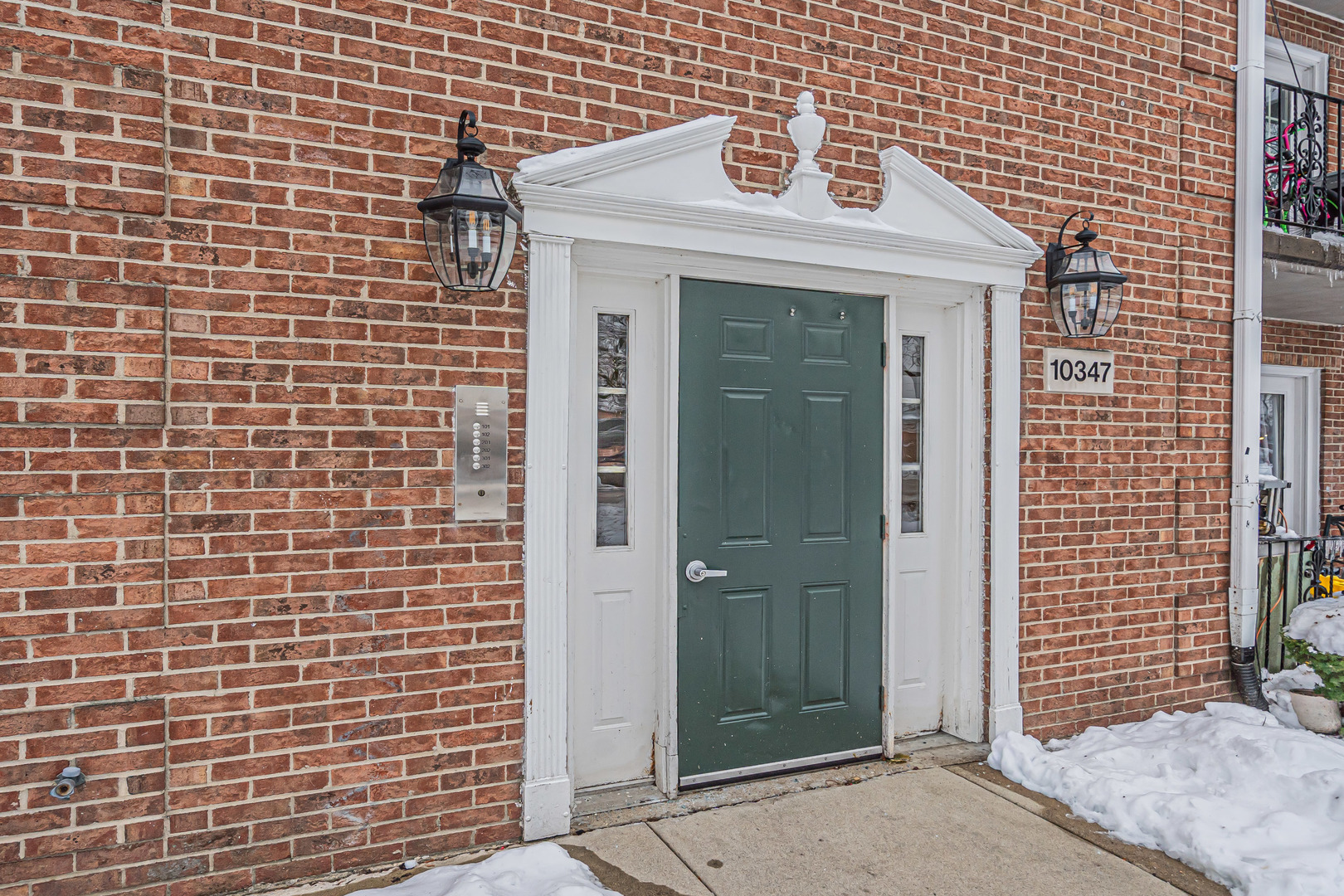 10347 Dearlove Road #302, Glenview, IL 60025