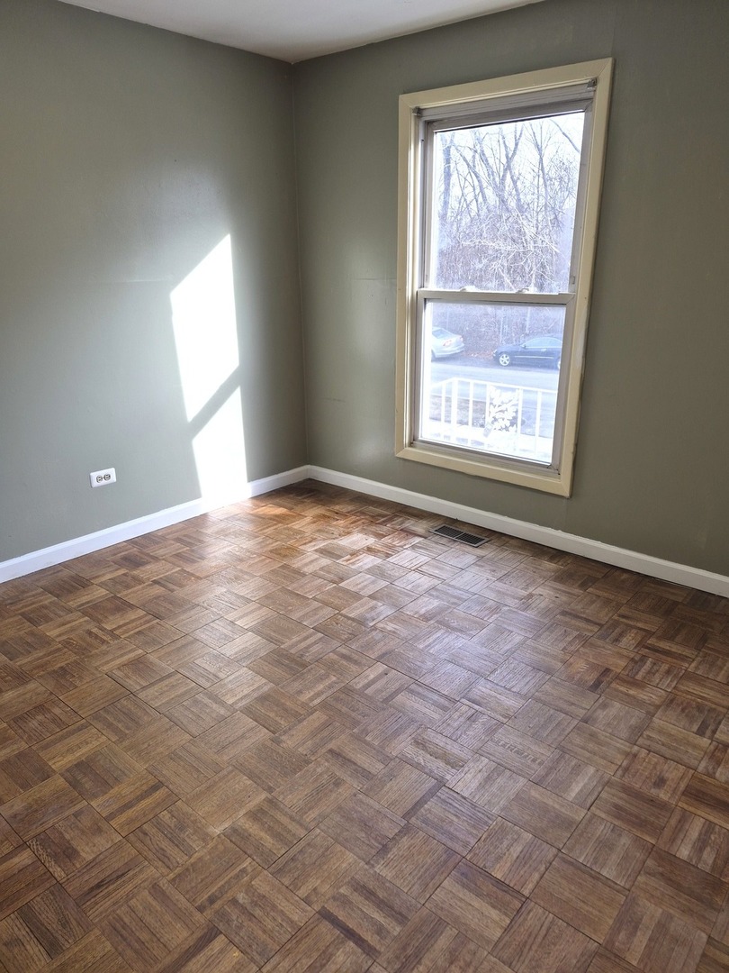 18W100 16th Street, Villa Park, IL 60181