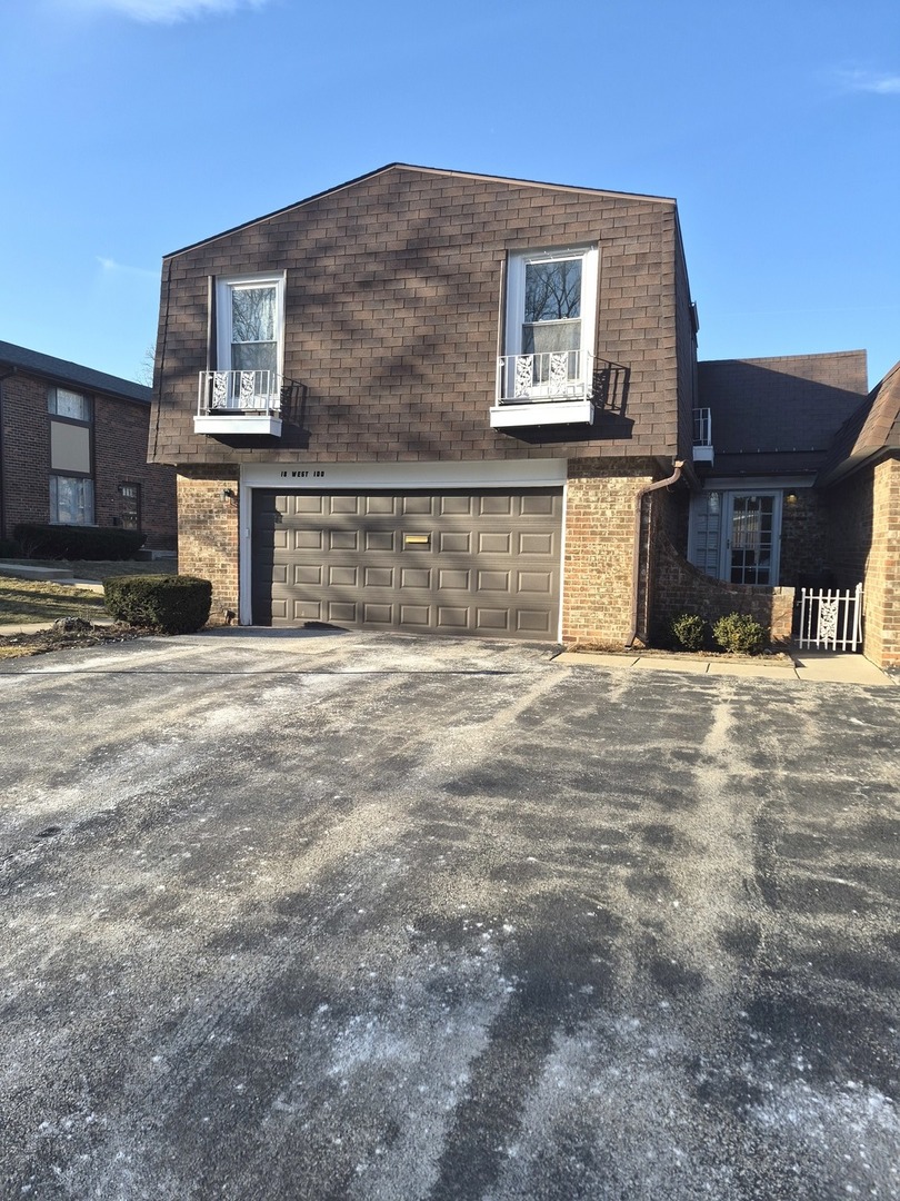18W100 16th Street, Villa Park, IL 60181