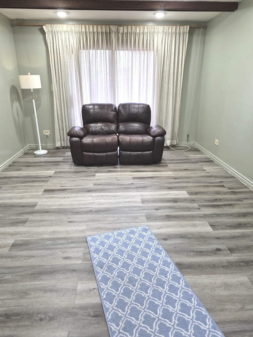 18W100 16th Street, Villa Park, IL 60181