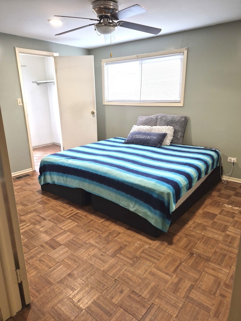 18W100 16th Street, Villa Park, IL 60181