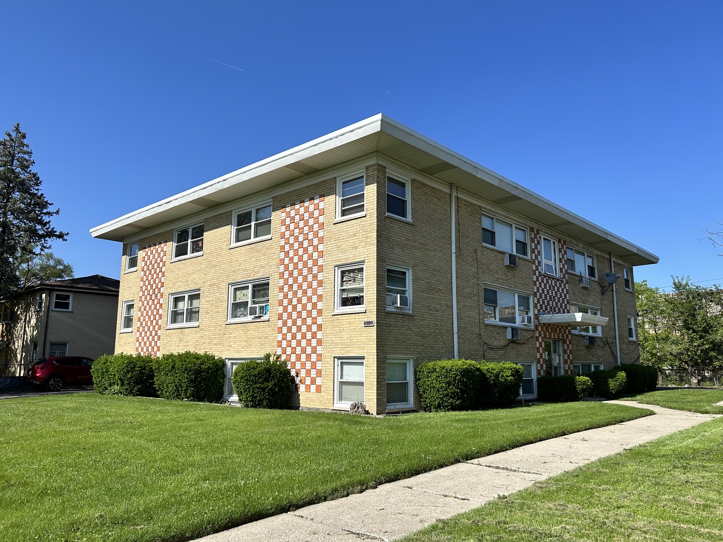 10931 S LLOYD Drive #1C, Worth, IL 60482