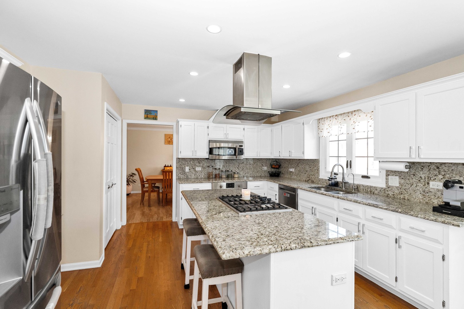 3916 Nighthawk Court, Naperville, IL 60540