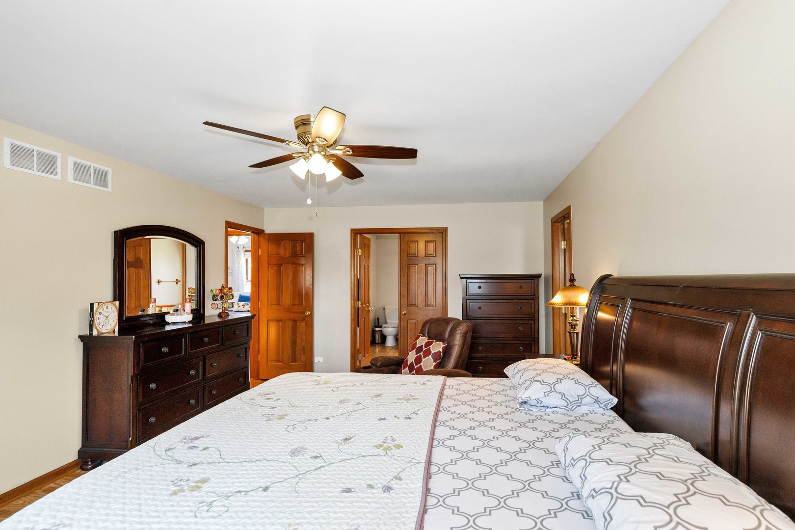 3916 Nighthawk Court, Naperville, IL 60540