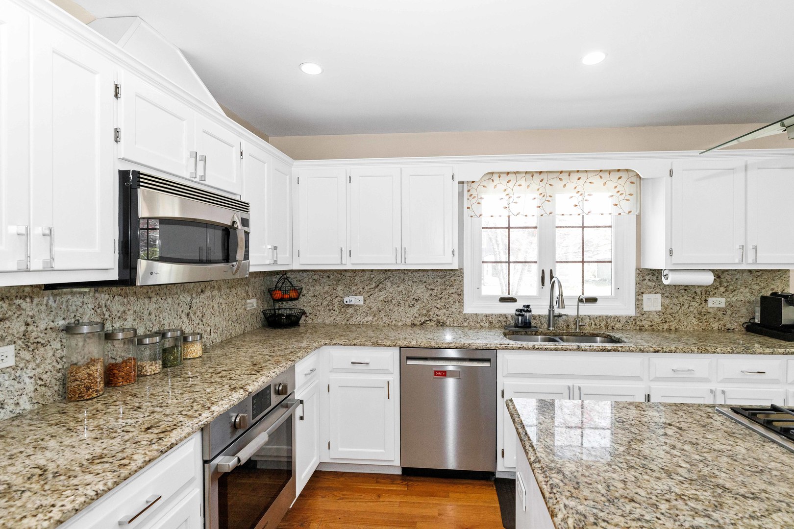 3916 Nighthawk Court, Naperville, IL 60540