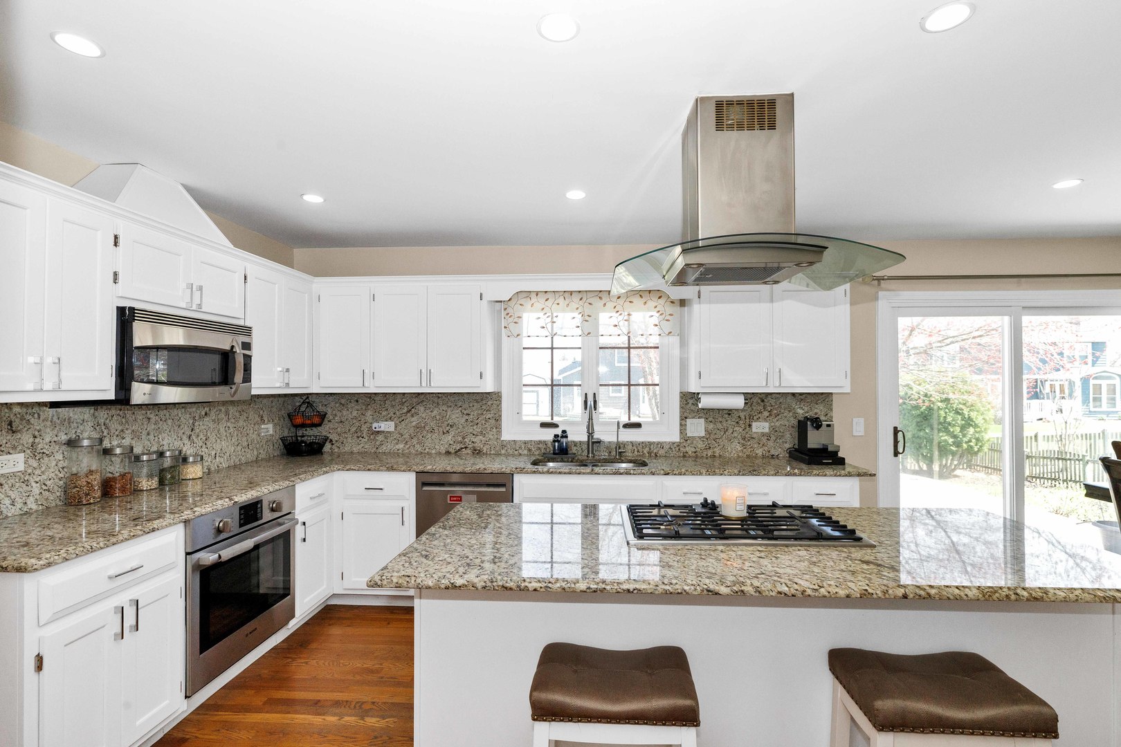 3916 Nighthawk Court, Naperville, IL 60540