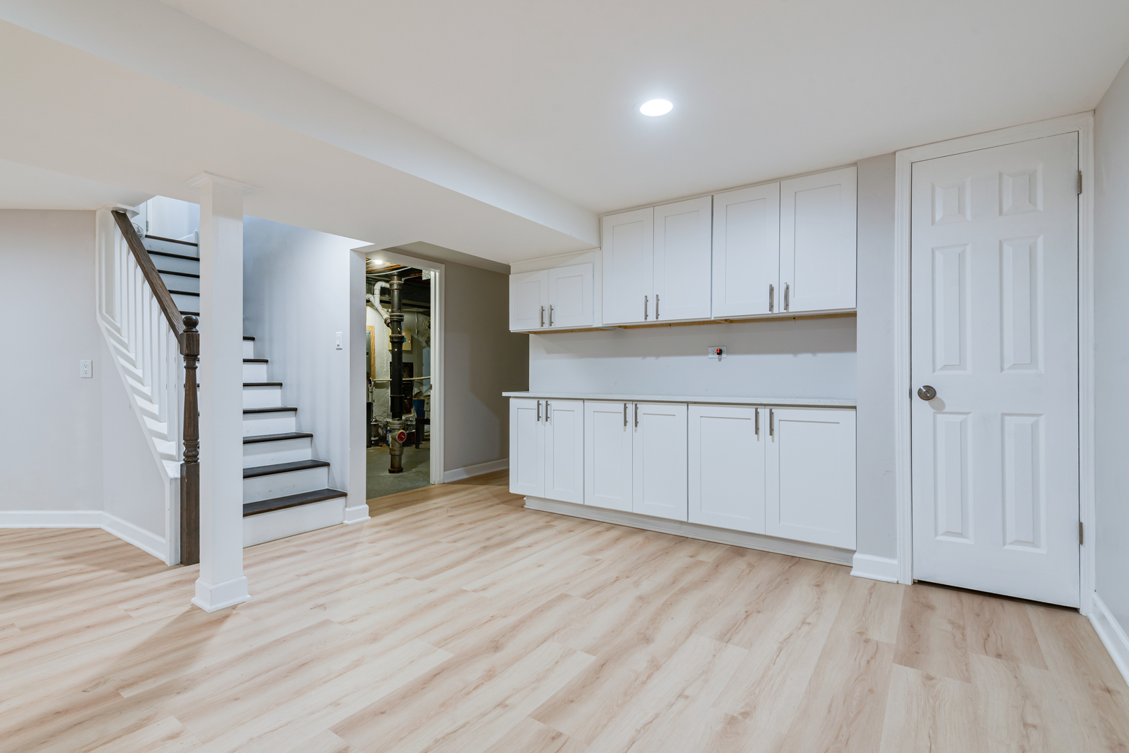 7330 N Kilbourn Avenue, Lincolnwood, IL 60712