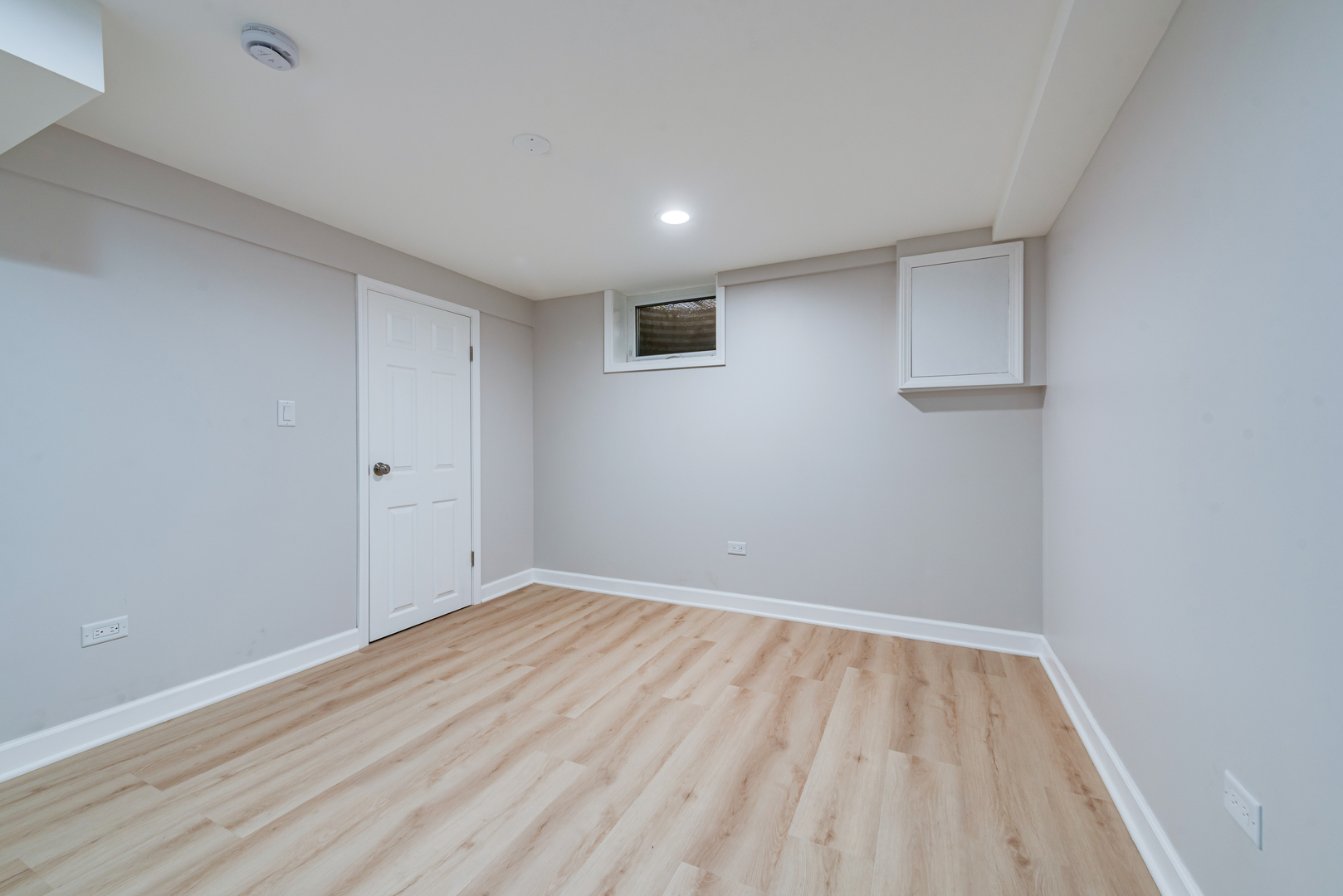 7330 N Kilbourn Avenue, Lincolnwood, IL 60712