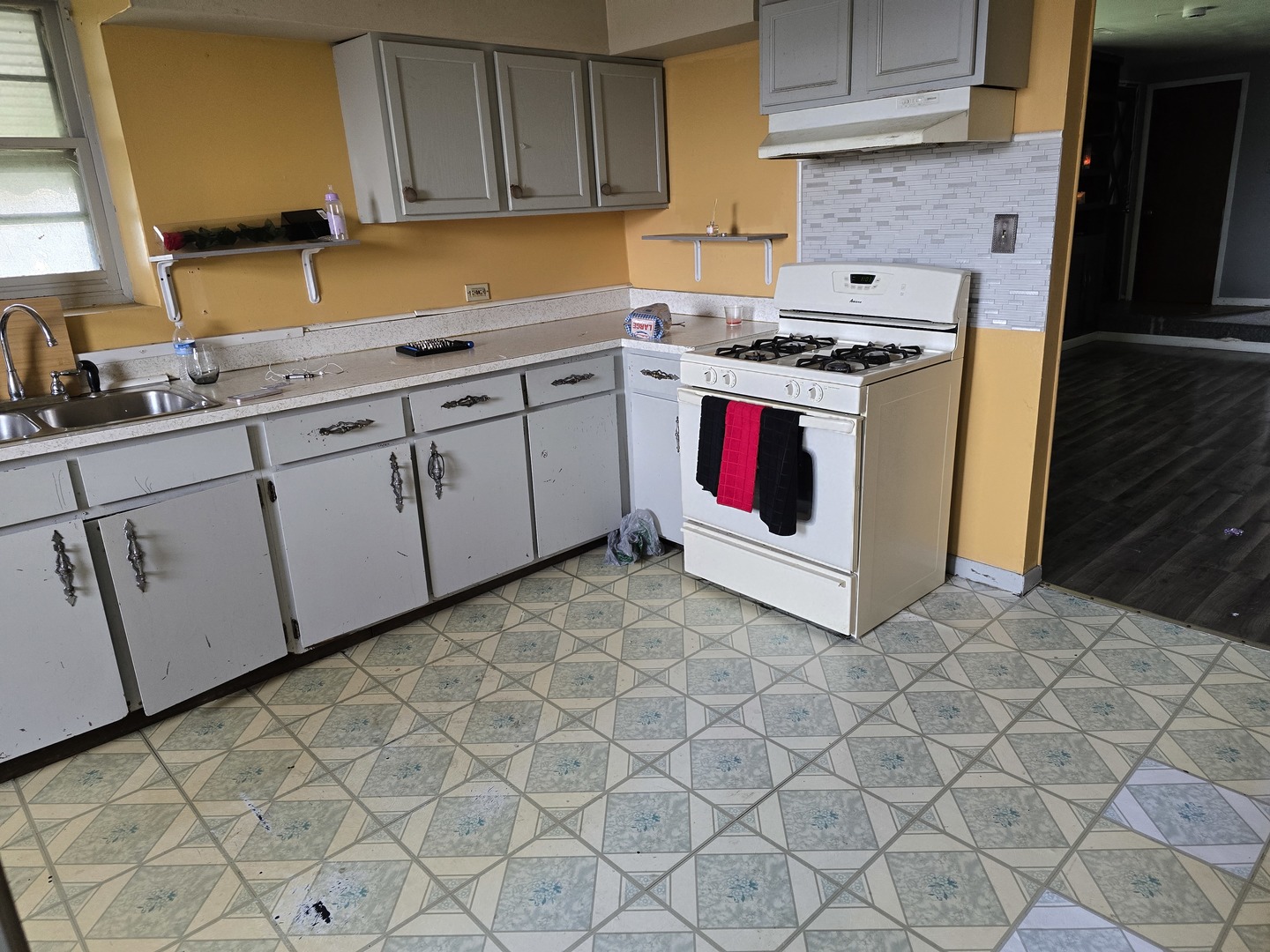 1949 BURR OAK Avenue, Blue Island, IL 60406