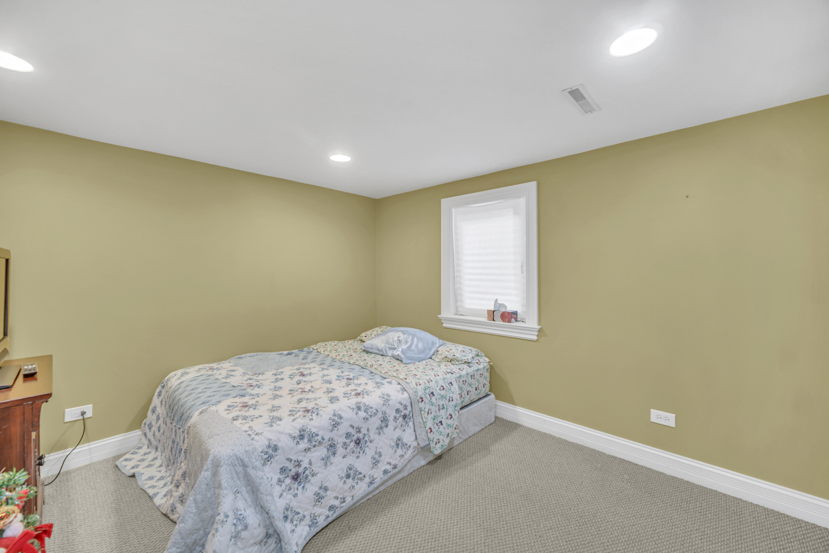 256 W KATHLEEN Drive, Des Plaines, IL 60016