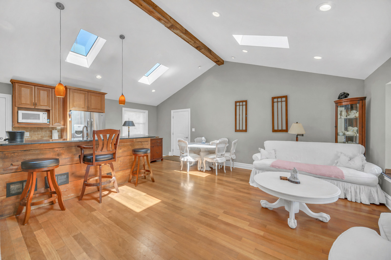 256 W KATHLEEN Drive, Des Plaines, IL 60016