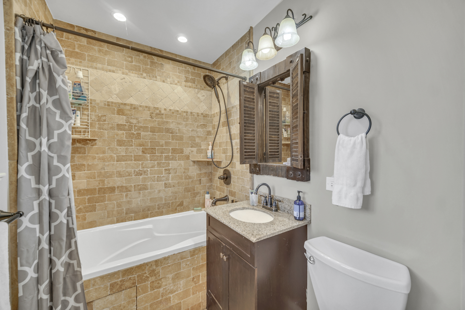 256 W KATHLEEN Drive, Des Plaines, IL 60016