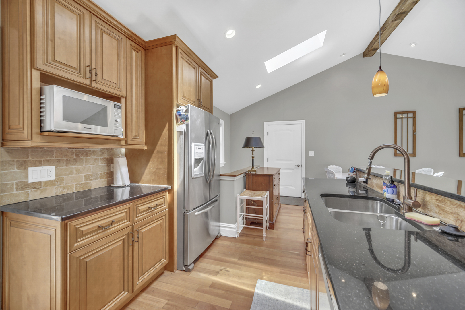 256 W KATHLEEN Drive, Des Plaines, IL 60016