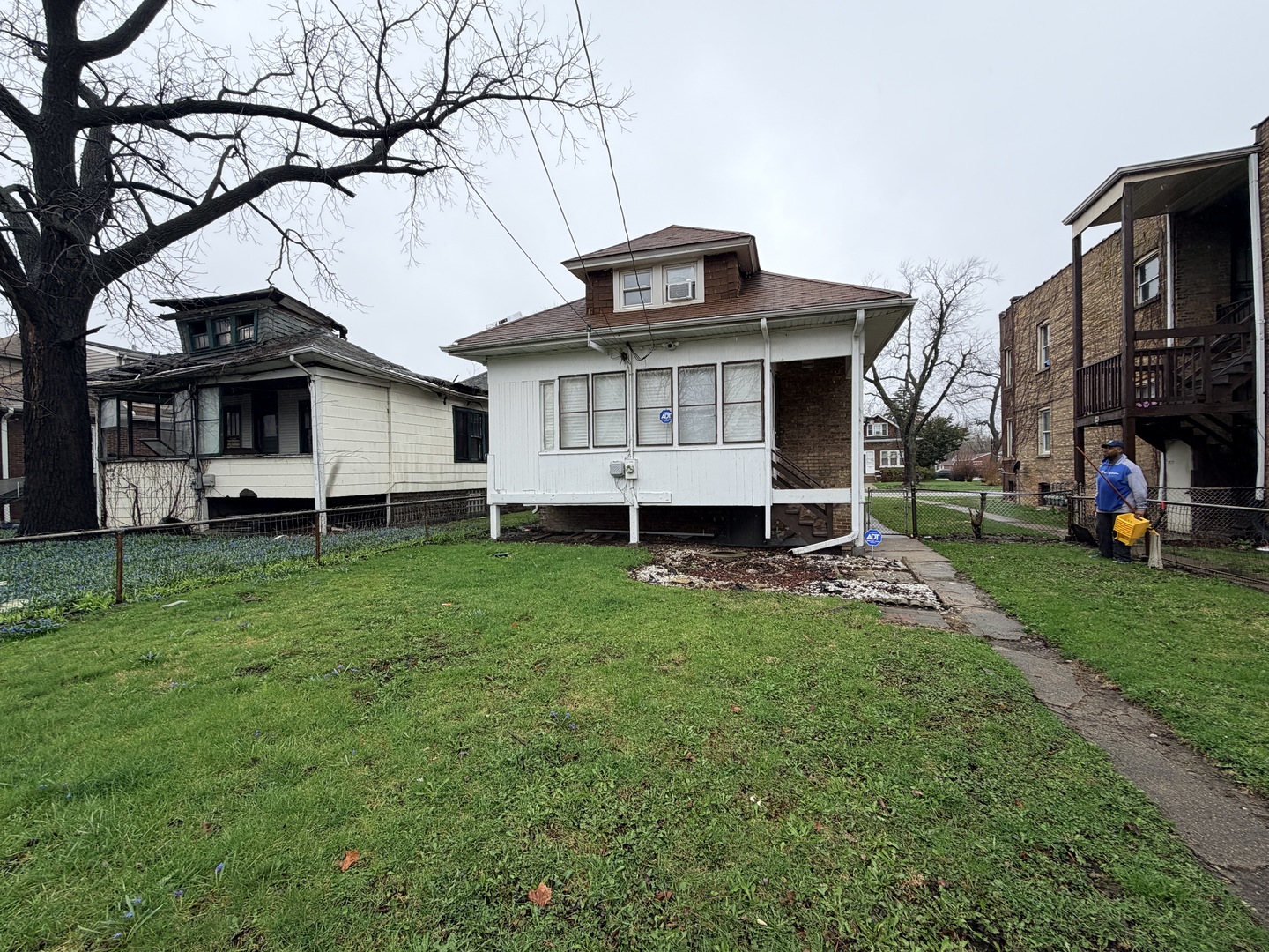 13903 S State Street, Riverdale, IL 60827