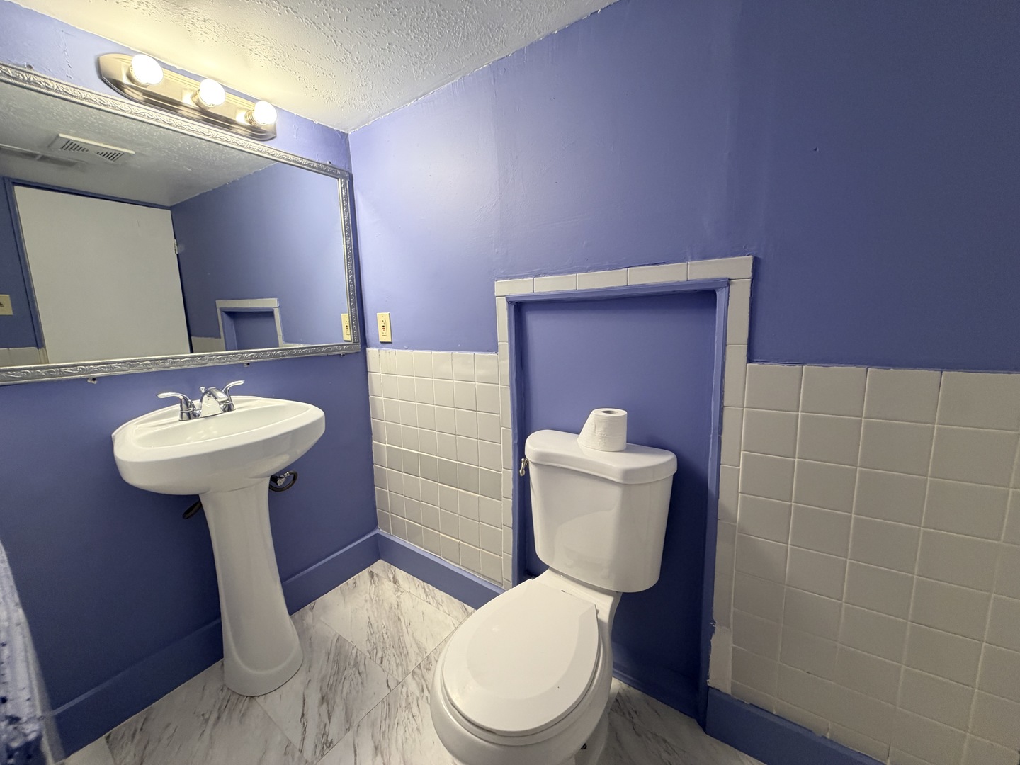 13903 S State Street, Riverdale, IL 60827