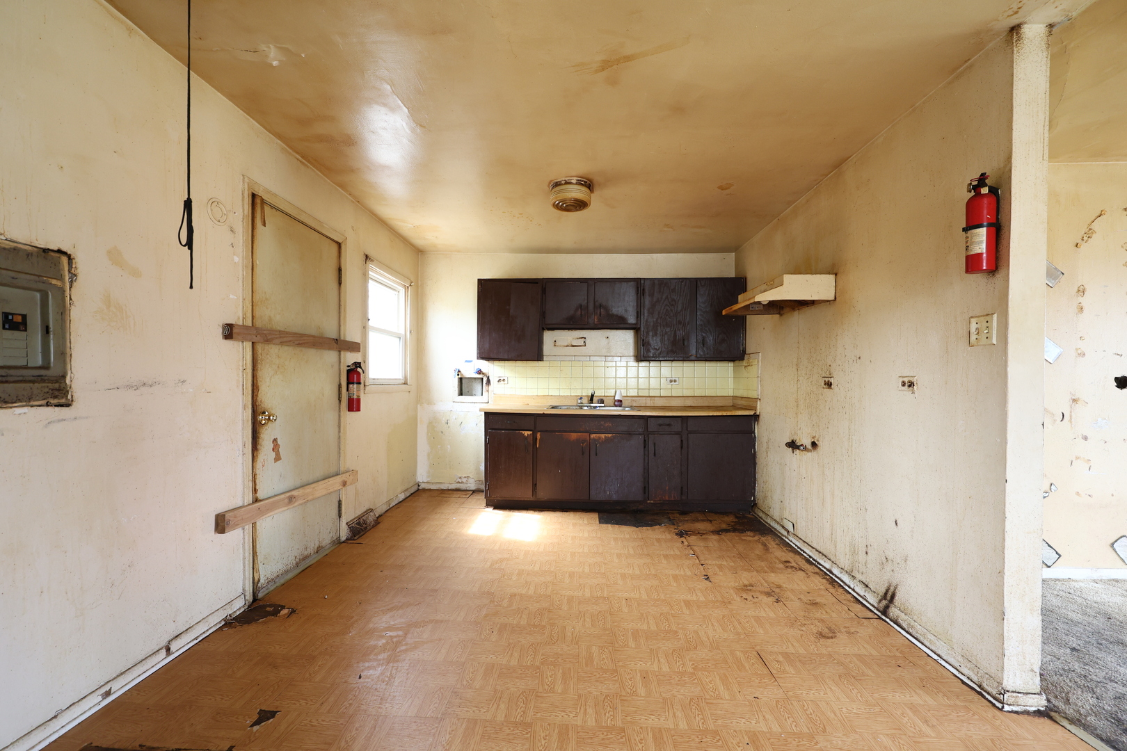 1420 E 15th Street, Ford Heights, IL 60411