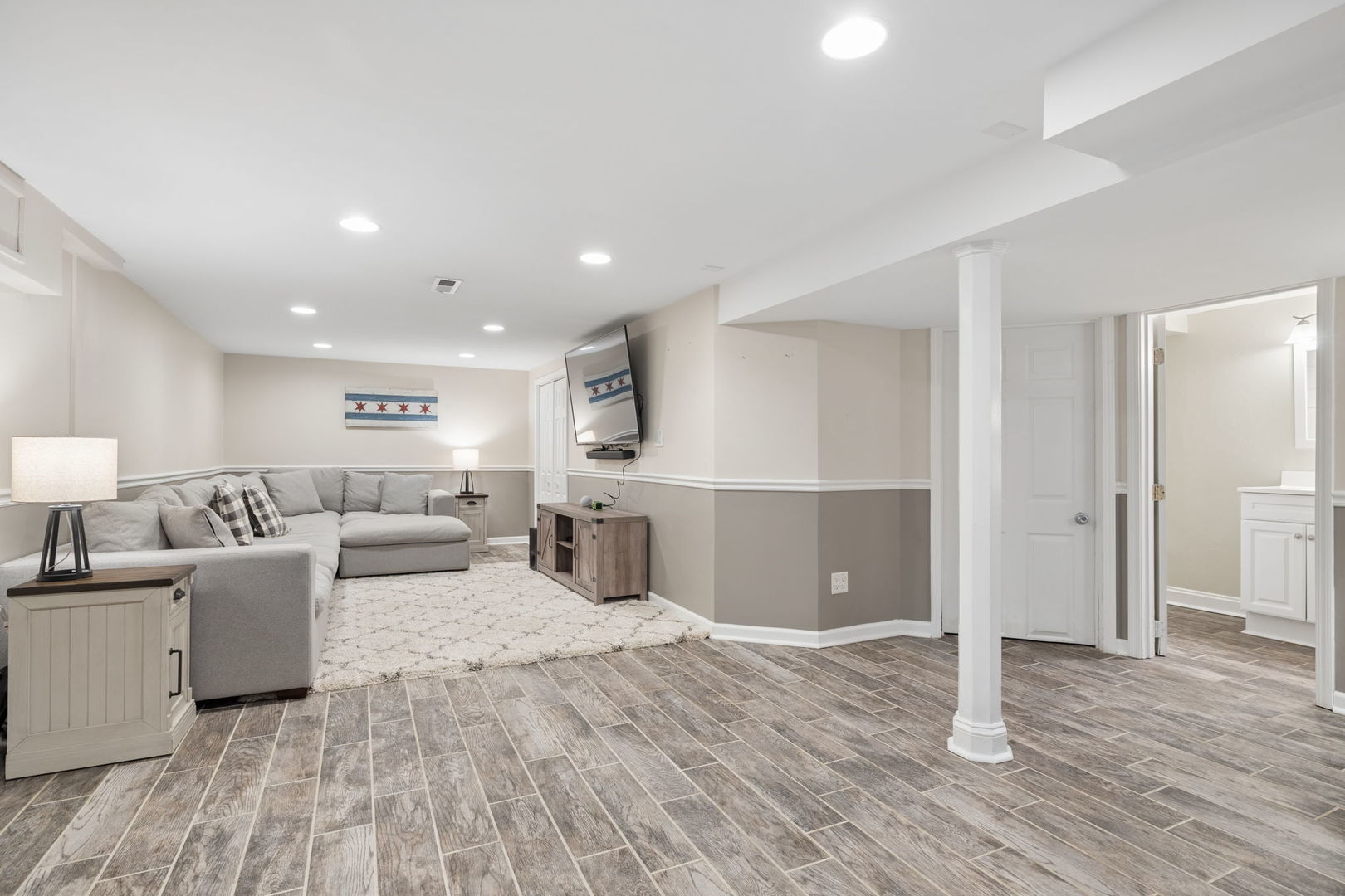 809 E Division Street, Lockport, IL 60441