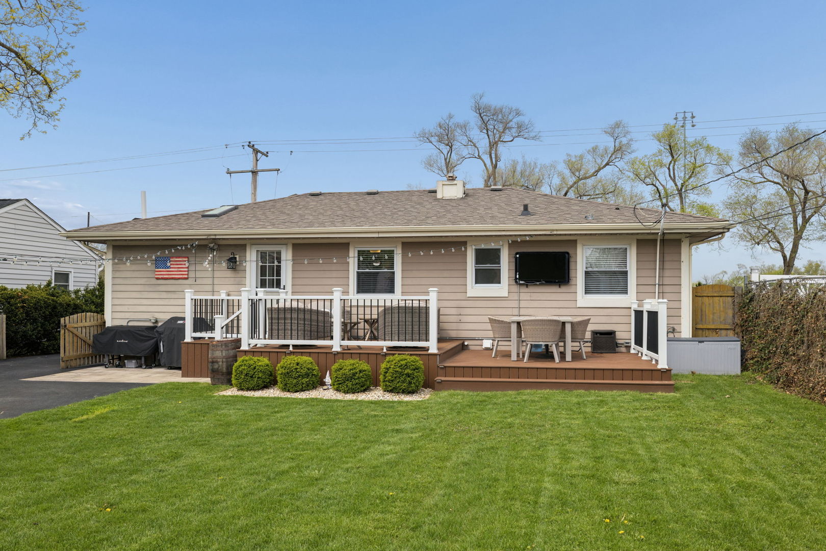 809 E Division Street, Lockport, IL 60441