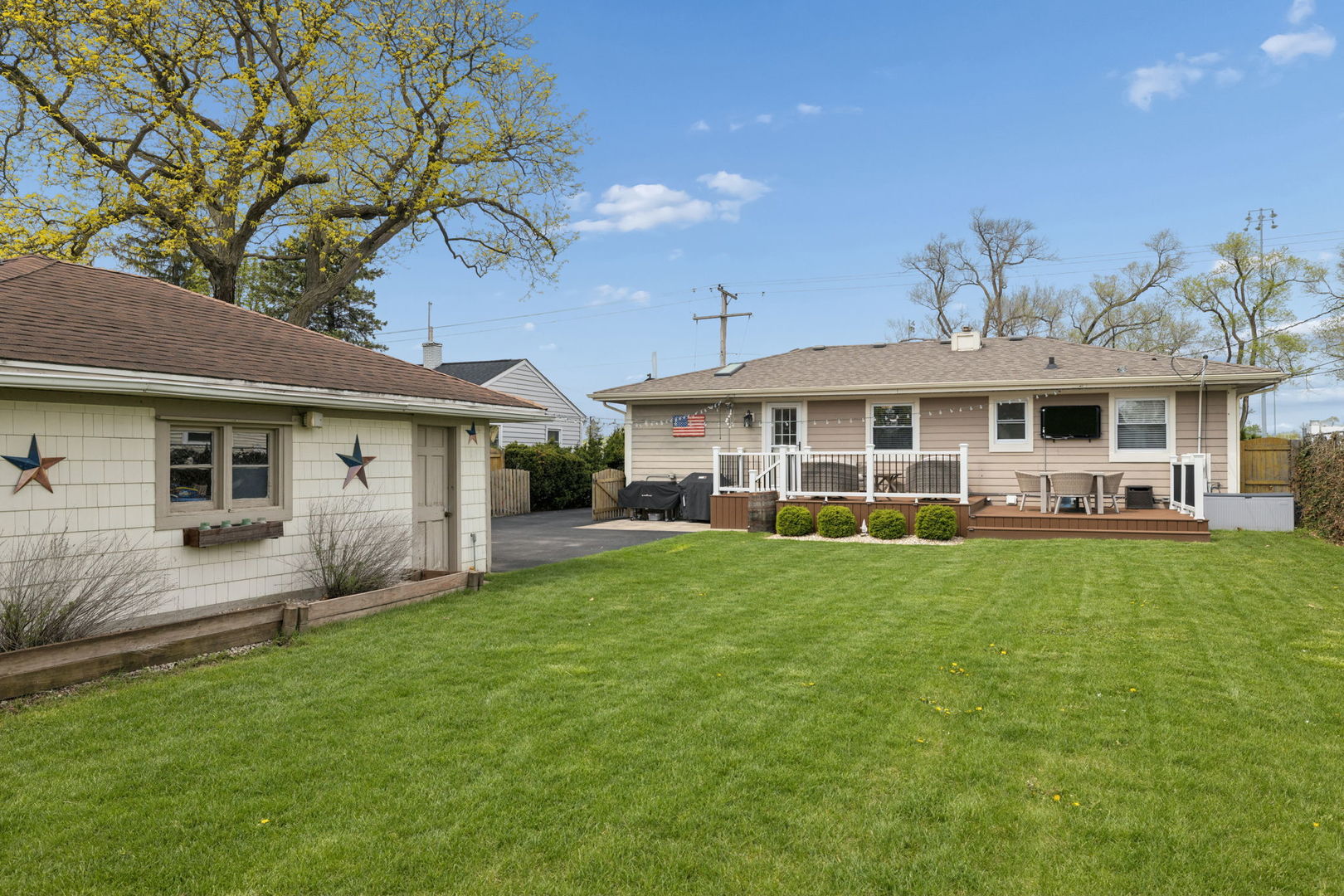 809 E Division Street, Lockport, IL 60441