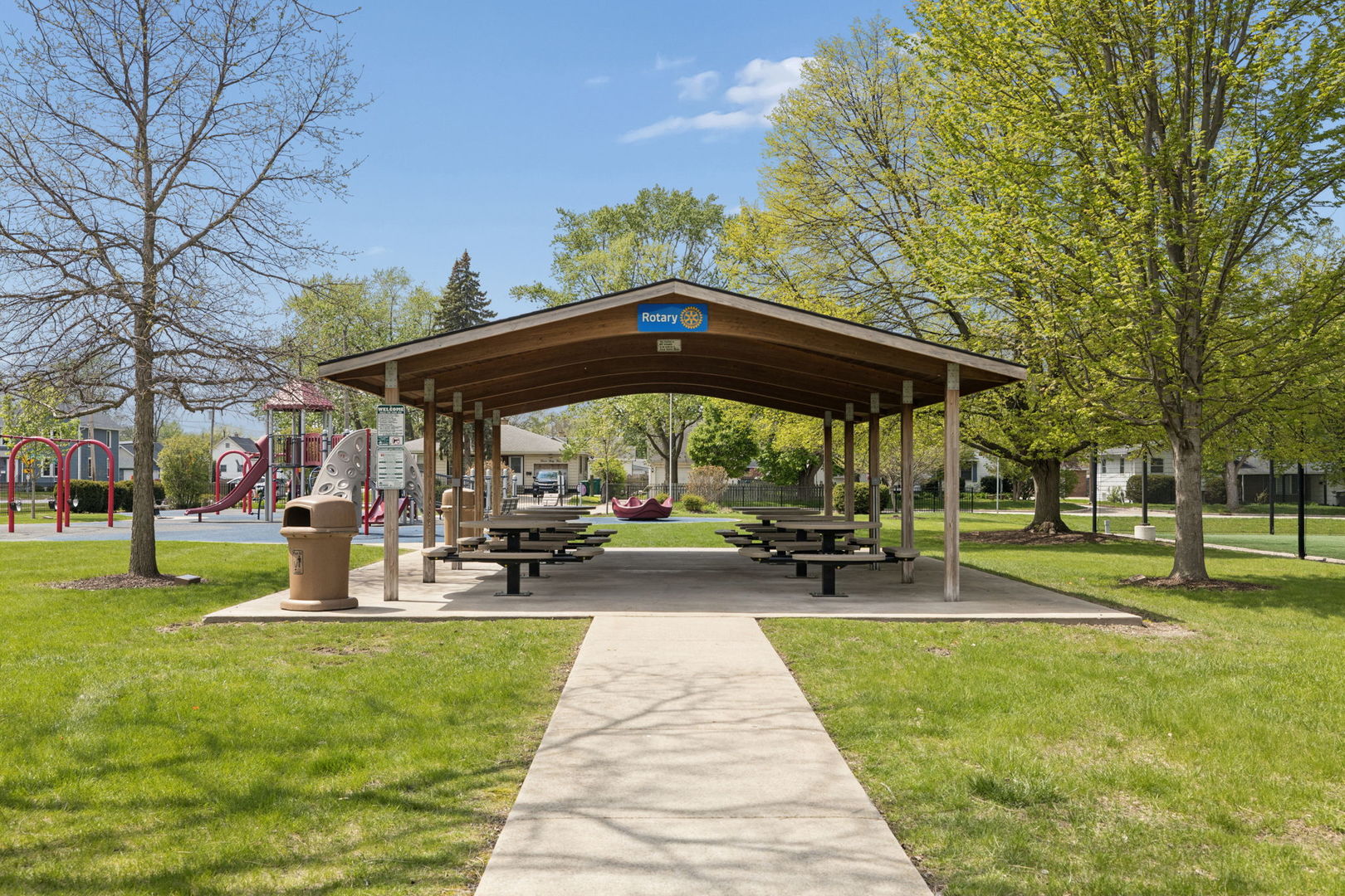 809 E Division Street, Lockport, IL 60441