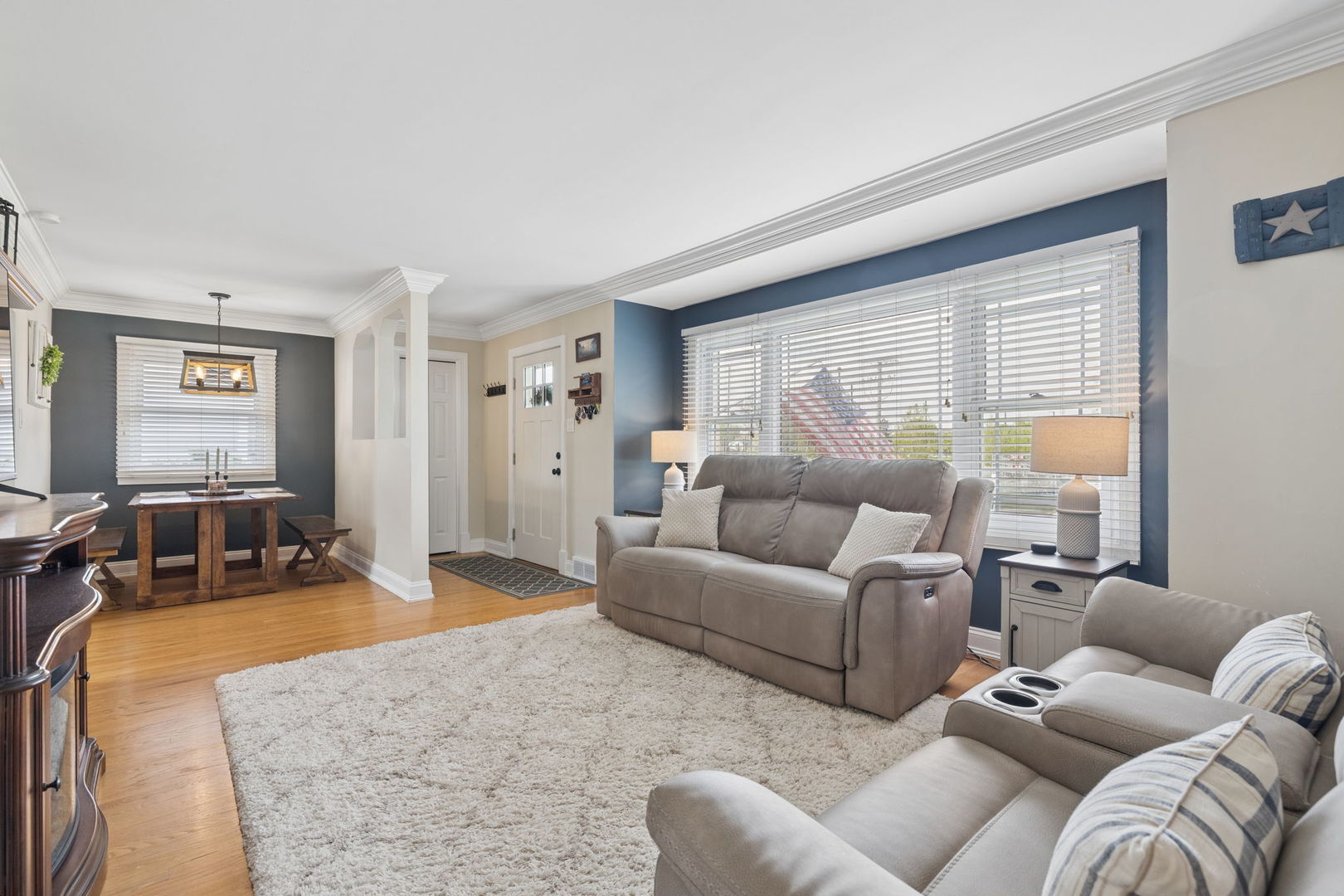 809 E Division Street, Lockport, IL 60441