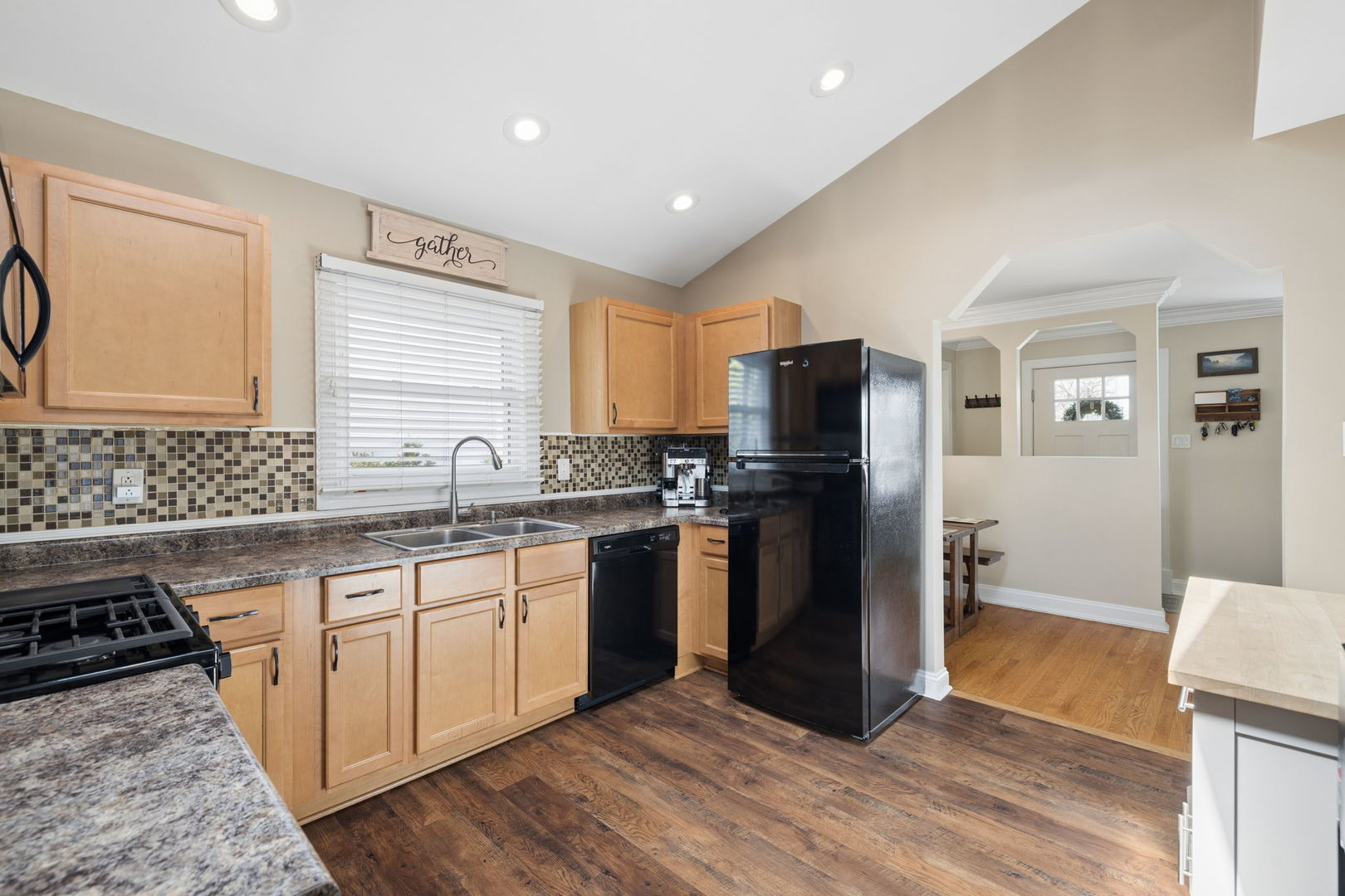 809 E Division Street, Lockport, IL 60441