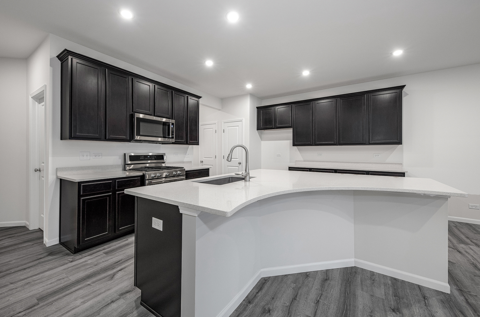 535 Watercress Drive #535, Aurora, IL 60504