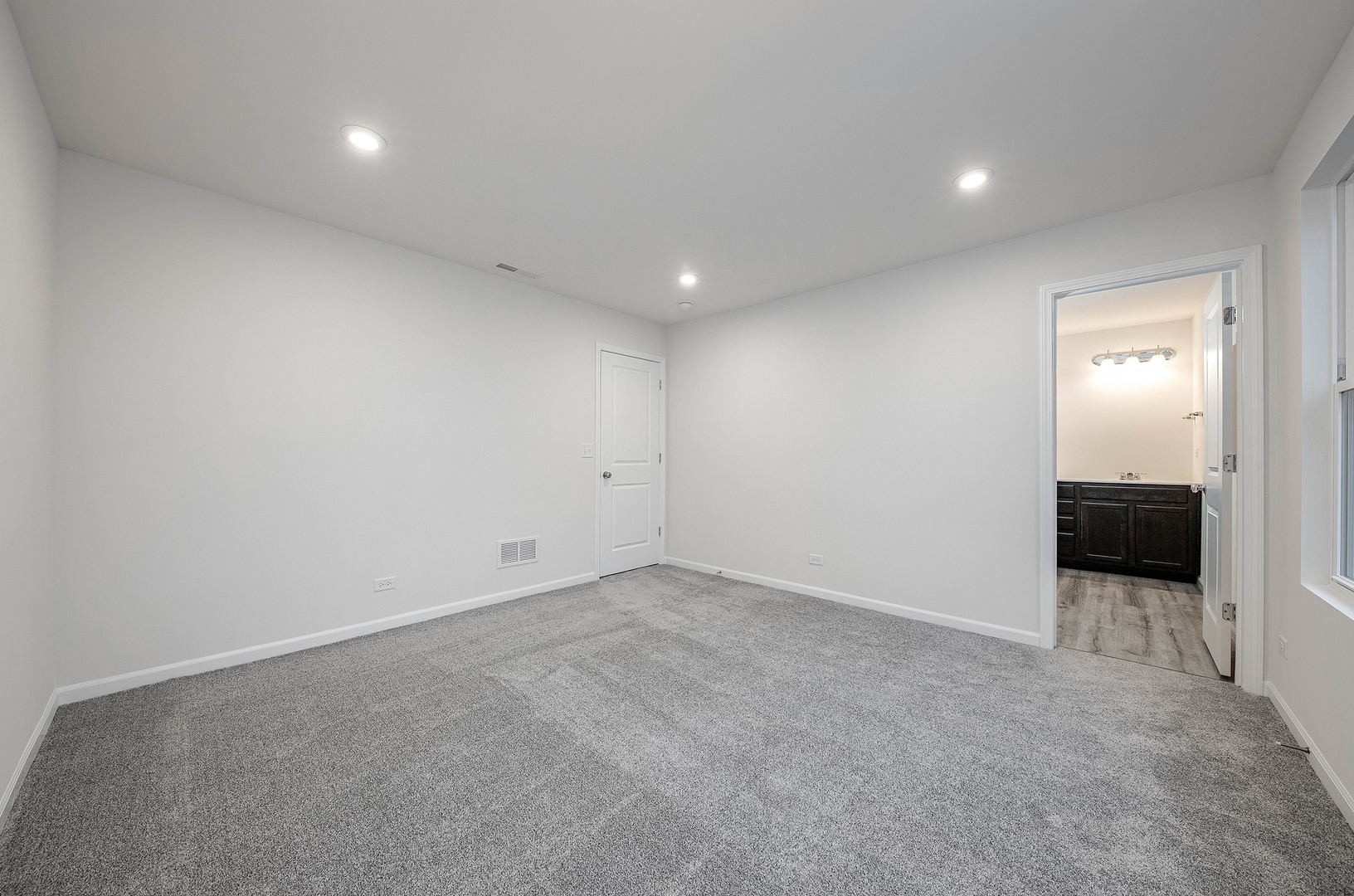 535 Watercress Drive #535, Aurora, IL 60504