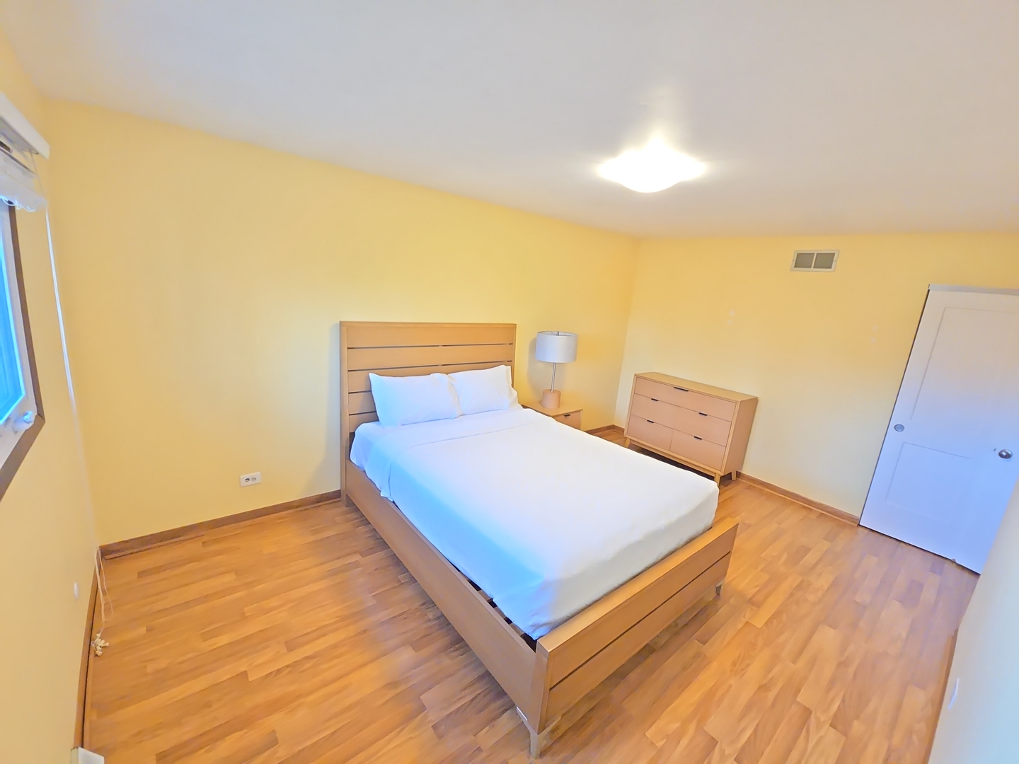 2041 E Gaisor Drive, Crete, IL 60417