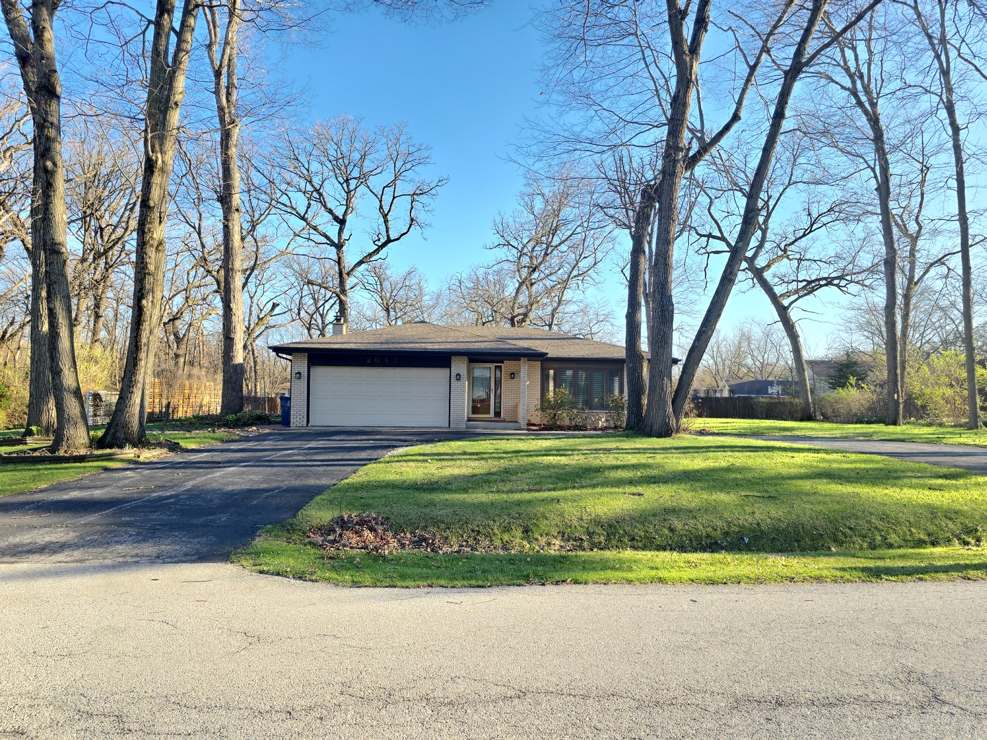 2041 E Gaisor Drive, Crete, IL 60417