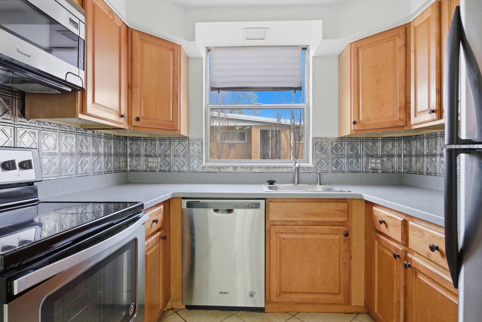 415 Wesley Avenue #21, Oak Park, IL 60302